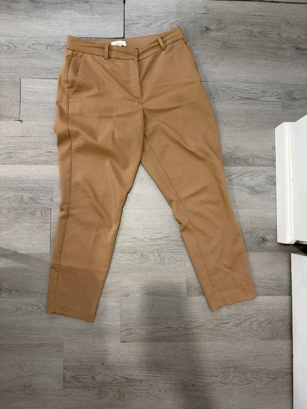 H&M Women's Tailored Chino Pants in Camel Brown
